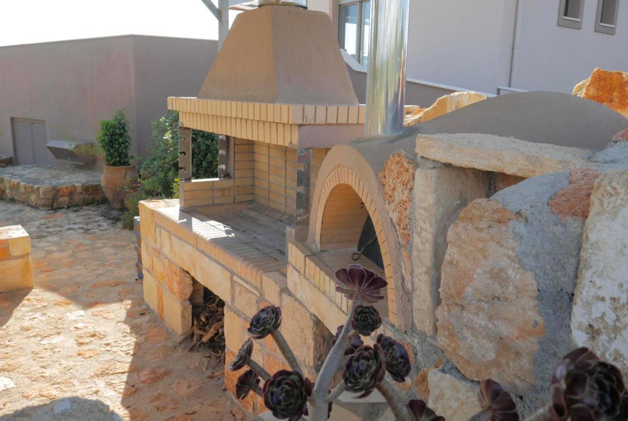 Afrala Summerhouse Chavriata Bagian luar foto